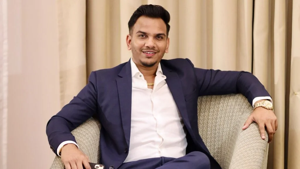 satish kushwaha networth
